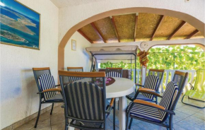 2 Bedroom Amazing Apartment In Vir